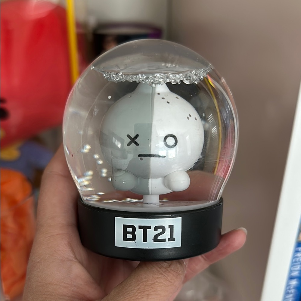 VAN snowglobe